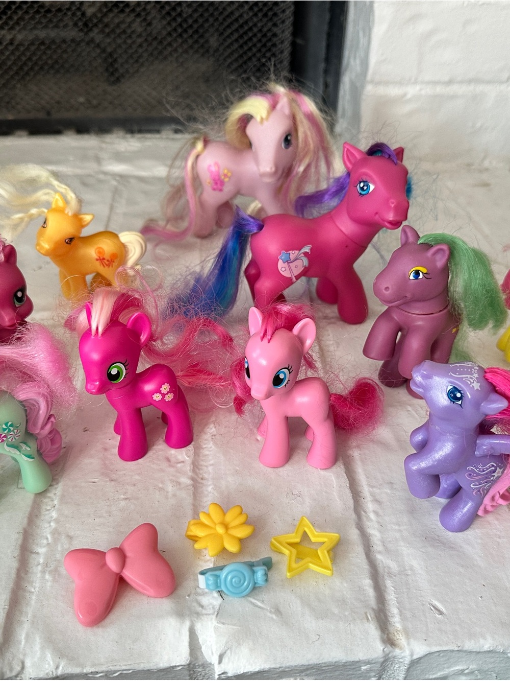 11 My Little Pony Lot & Accessories Imagination Play Ponies Horses Bright Colors